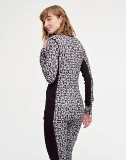 Kari Traa Women's Rose Long Sleeve Baselayer -Outlet Skis Store 622692 ROSE LONG SLEEVE BLACK MODEL 2 Karitraa