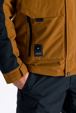 NITRO SNBD/ L1 OUTERWEAR L1 Williams Men's Jacket -Outlet Skis Store 873855 003 Williams Amber Black Detail 1 1334x2000 836e7ca8 a0cb 4da7 abe8 cada9d96e839